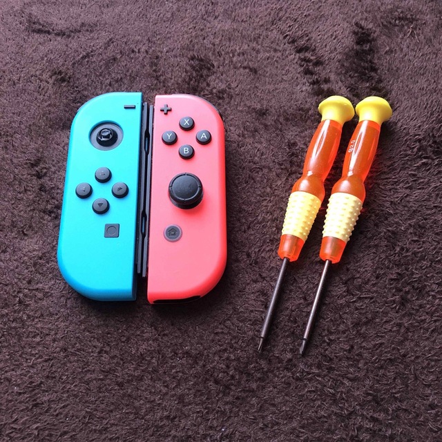 Nintendo Switch(ニンテンドースイッチ)のNintendo Switchジョイコン　ジャンク品 エンタメ/ホビーのゲームソフト/ゲーム機本体(家庭用ゲーム機本体)の商品写真