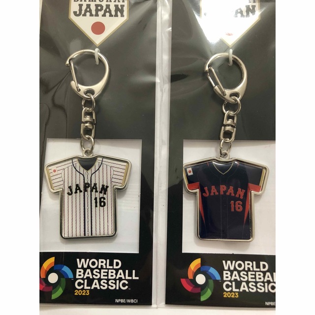 大谷翔平 レプリカ Tシャツ&キーホルダー ホーム WBC優勝記念 - 記念 大谷翔平 レプリカ Tシャツ&キーホルダー ホーム WBC優勝記念 - 記念