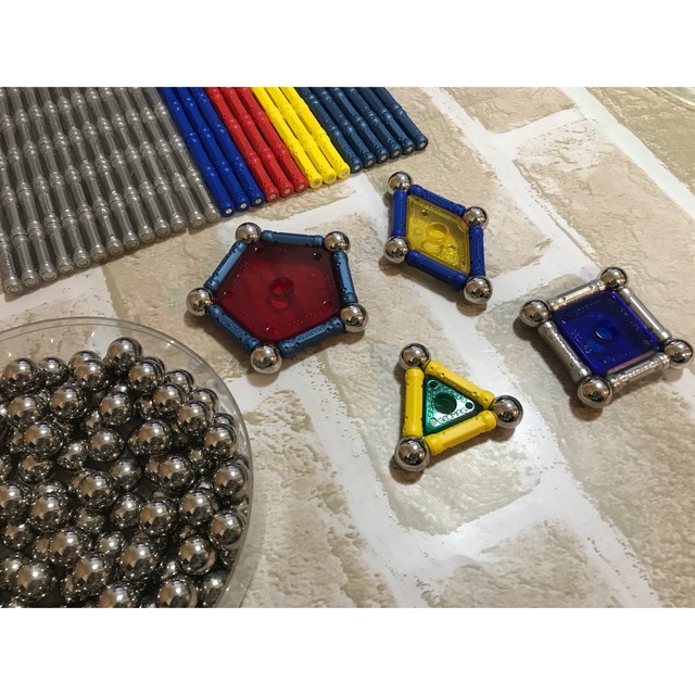 組み立て方無限大★GEOMAG ゲオマグ全649パーツ キッズ/ベビー/マタニティのおもちゃ(知育玩具)の商品写真