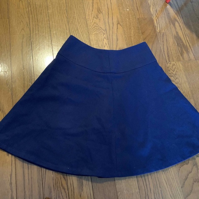 NATURAL BEAUTY BASIC(ナチュラルビューティーベーシック)のナチュラルビューティーベーシック　ブルー　ミニスカート　フレア レディースのスカート(ミニスカート)の商品写真