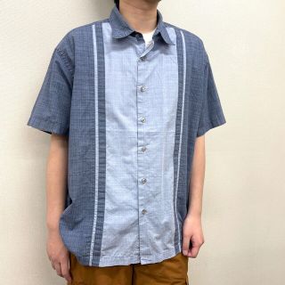 【中古】 VANHEUSEN コットン×ポリエステル シャツ 半袖 ショートスリーブ サイズ：XXL ブルーグレー×ライトブルー 古着 中古 mellow ゆうパケット対応(シャツ)