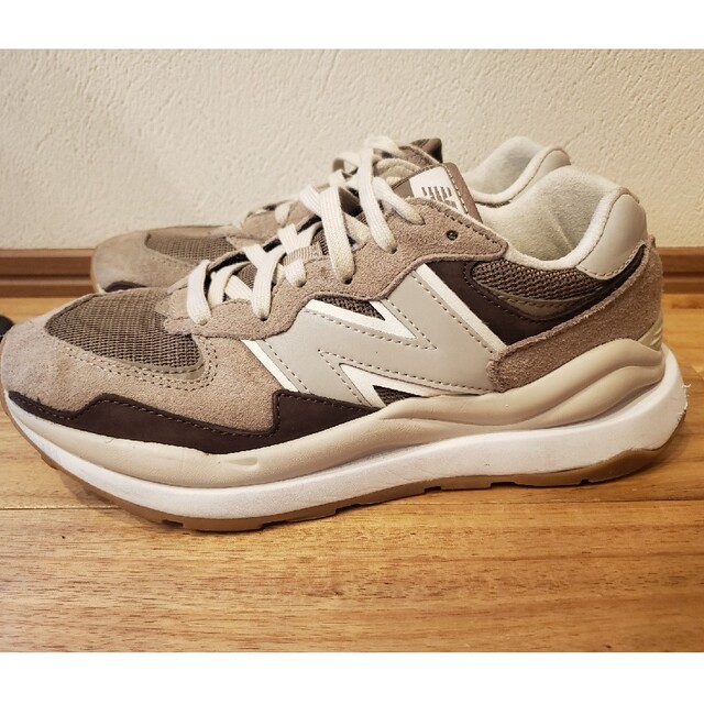 New Balance - SLOBE IENA ニューバランス　M2002PCB 24