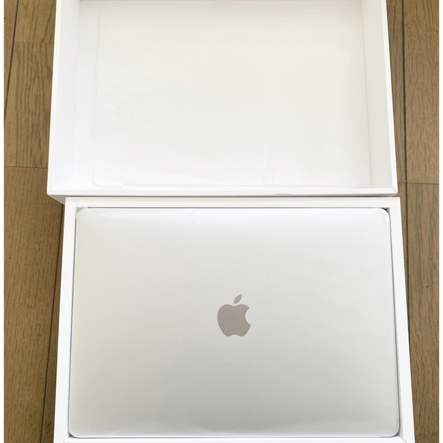 【ジャンク品】MacBook Pro 2020 13インチ　256GB シルバー スマホ/家電/カメラのPC/タブレット(ノートPC)の商品写真