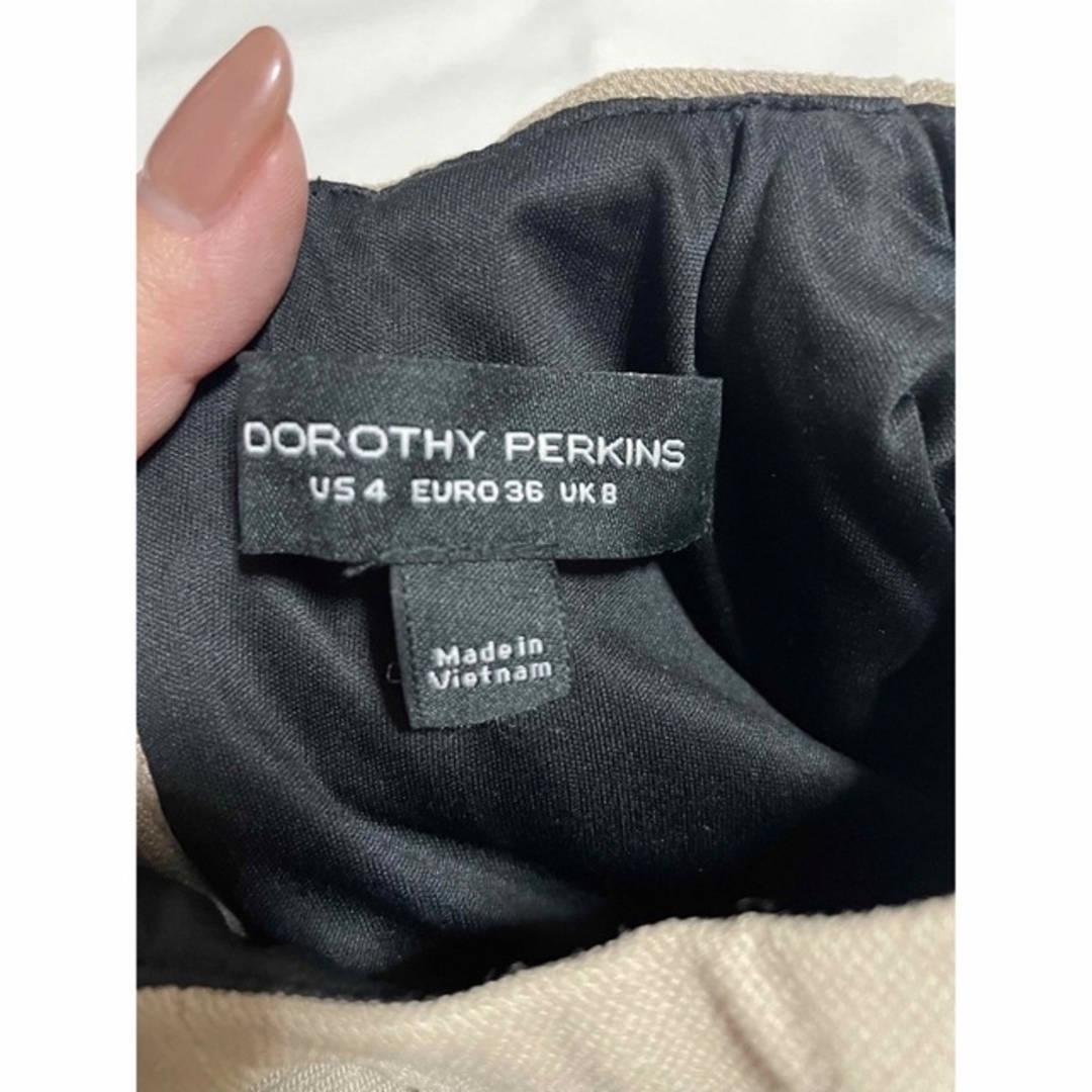 DOROTHY PERKINS(ドロシーパーキンス)のベージュ★タイトワンピース レディースのワンピース(ひざ丈ワンピース)の商品写真