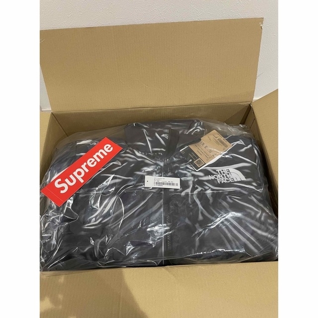 Supreme(シュプリーム)のSupreme / The North Face メンズのジャケット/アウター(ダウンジャケット)の商品写真