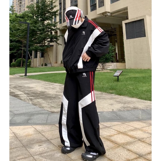 Moditec TRACKSUIT トラックジャケット 新品未使用 - ナイロンジャケット