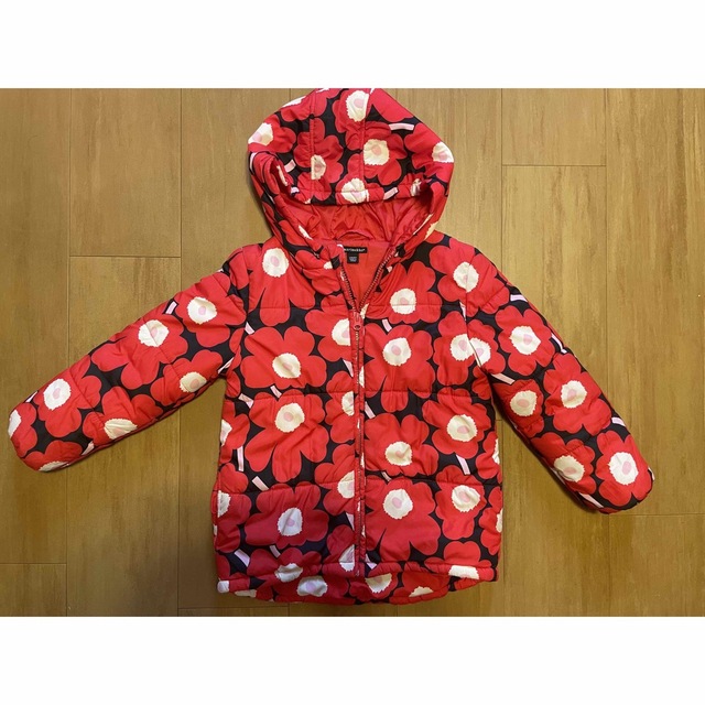 marimekko(マリメッコ)のマリメッコ  キッズ　ウニッコダウンジャケット 6Y キッズ/ベビー/マタニティのキッズ服女の子用(90cm~)(ジャケット/上着)の商品写真