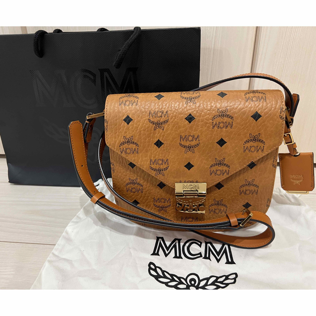 MCM(エムシーエム)のMCMヴィセトスショルダーバッグ レディースのバッグ(ショルダーバッグ)の商品写真