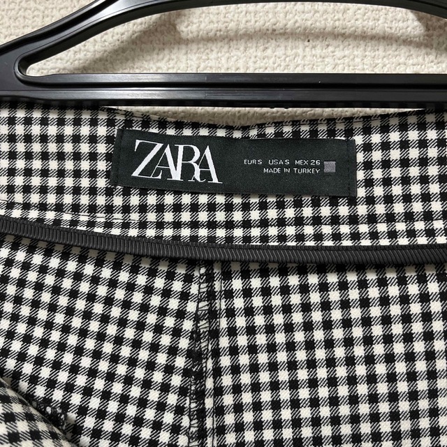 ZARA(ザラ)のZARAギンガムチェックスコート S レディースのスカート(ミニスカート)の商品写真