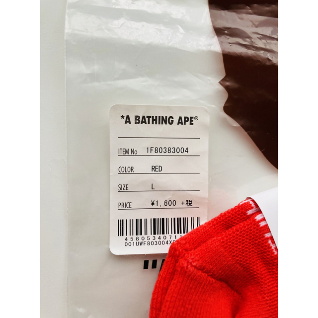 A BATHING APE(アベイシングエイプ)のk4様専用 新品 A BATHING APE キッズ 靴下 赤 L キッズ/ベビー/マタニティのこども用ファッション小物(靴下/タイツ)の商品写真