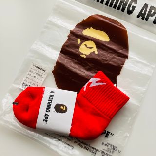 アベイシングエイプ(A BATHING APE)のk4様専用 新品 A BATHING APE キッズ 靴下 赤 L(靴下/タイツ)