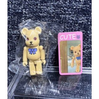 ベアブリック(BE@RBRICK)のメディコムトイ　ベアブリック　シリーズ1 cute フィギュア　内袋未開封カード(その他)