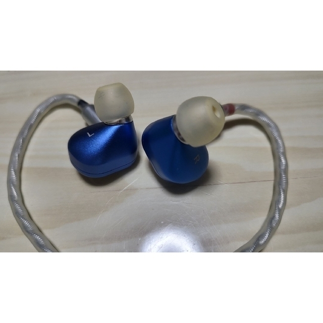 Ultrasone ウルトラゾーン Saphire 静電型 イヤホン IEM スマホ/家電/カメラのオーディオ機器(ヘッドフォン/イヤフォン)の商品写真