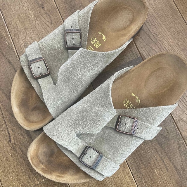 BIRKENSTOCK(ビルケンシュトック)のお値下げ！BIRKENSTOCK zurich 24.5cm レディースの靴/シューズ(サンダル)の商品写真