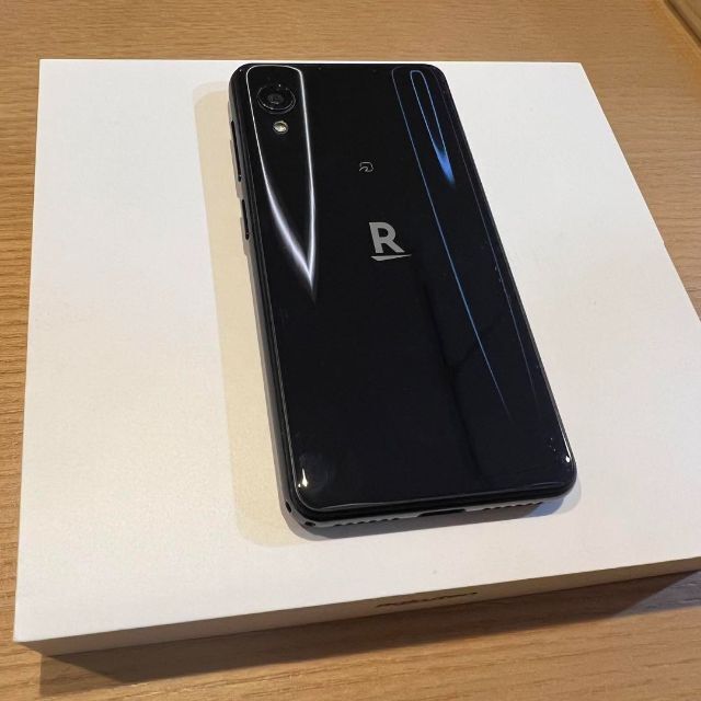 Rakuten(ラクテン)のrakuten mini　楽天ミニ  ブラック  Black  C330 スマホ/家電/カメラのスマートフォン/携帯電話(スマートフォン本体)の商品写真