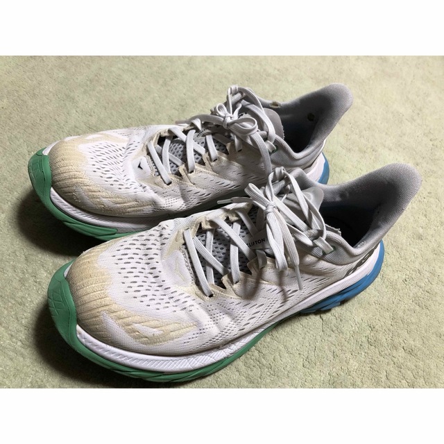 HOKA ONE ONE(ホカオネオネ)のHOKA ホカ　クリフトンエッジ　26.5㎝ スポーツ/アウトドアのランニング(シューズ)の商品写真