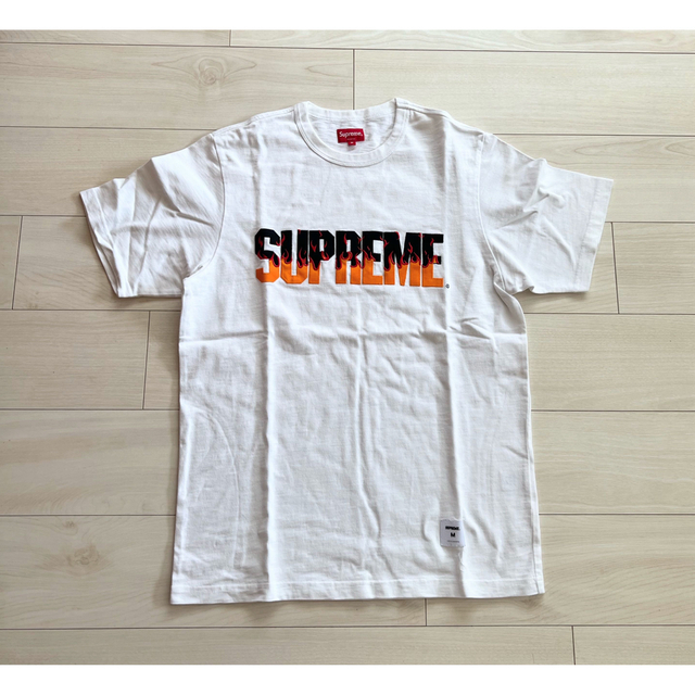 シュプリーム Supreme トップス Tシャツ M ロゴ 炎 限定価格 63.0%OFF