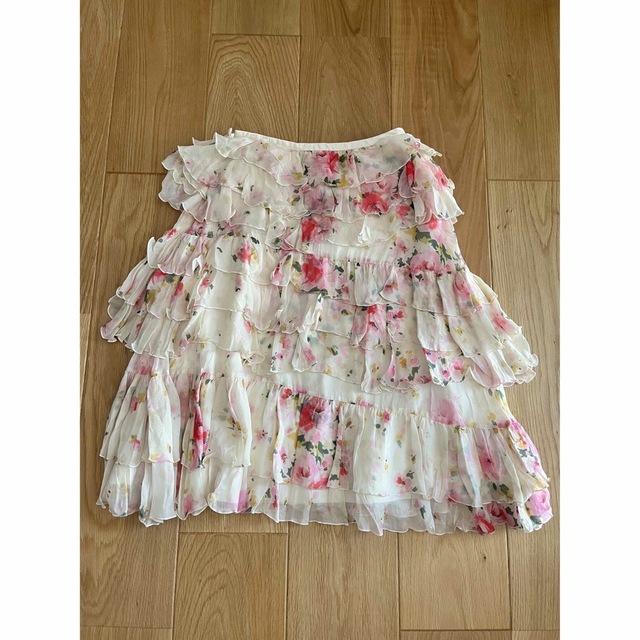 EPOCA(エポカ)のEPOCA  シルク花柄ティアードスカート　美品　XS レディースのスカート(ひざ丈スカート)の商品写真