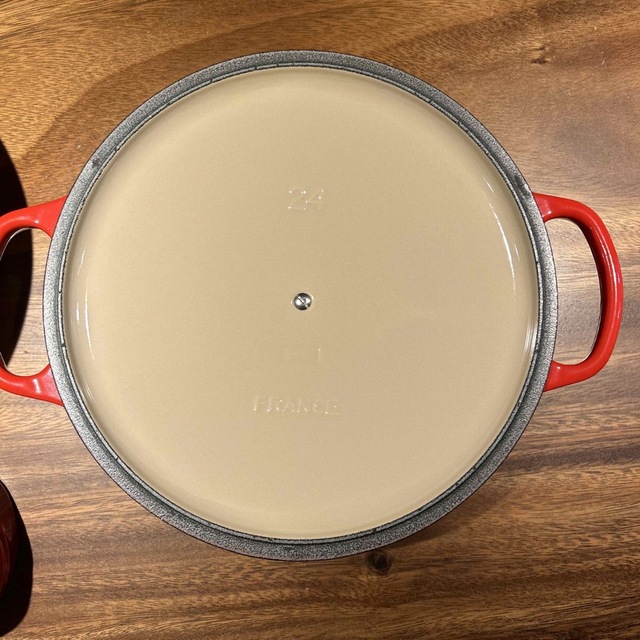 LE CREUSET(ルクルーゼ)のル・クルーゼ　鍋　24センチ インテリア/住まい/日用品のキッチン/食器(鍋/フライパン)の商品写真