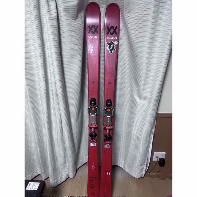 最新な フォルクル ブレイズ86 テレマーク 22デザインアウトロー シール付き 板 22 Designs ステッカー テレマーク ビンディング SKI スキー