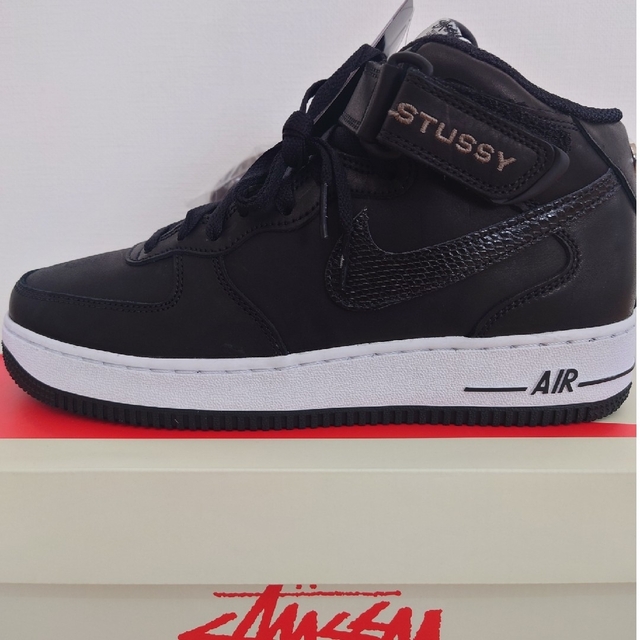 NIKE(ナイキ)のStussy Nike air force 1 mid メンズの靴/シューズ(スニーカー)の商品写真