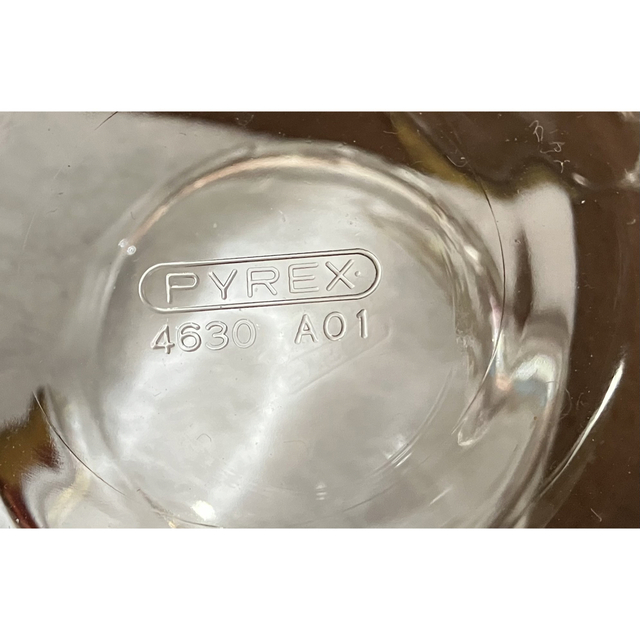 Pyrex(パイレックス)のpyrex 小皿　食器　5つ インテリア/住まい/日用品のキッチン/食器(食器)の商品写真