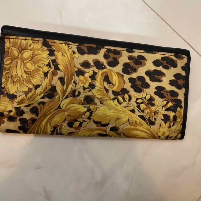 VERSACE(ヴェルサーチ)のヴェルサーチ  長財布 versace 財布 レディースのファッション小物(財布)の商品写真