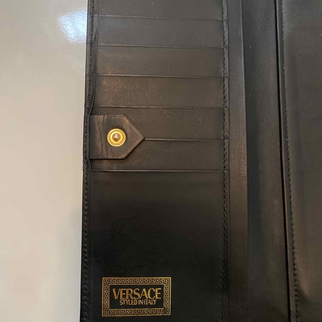 VERSACE(ヴェルサーチ)のヴェルサーチ  長財布 versace 財布 レディースのファッション小物(財布)の商品写真