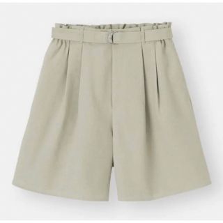 ジーユー(GU)のGU ベルト付きフレアショートパンツ(beige)(ショートパンツ)