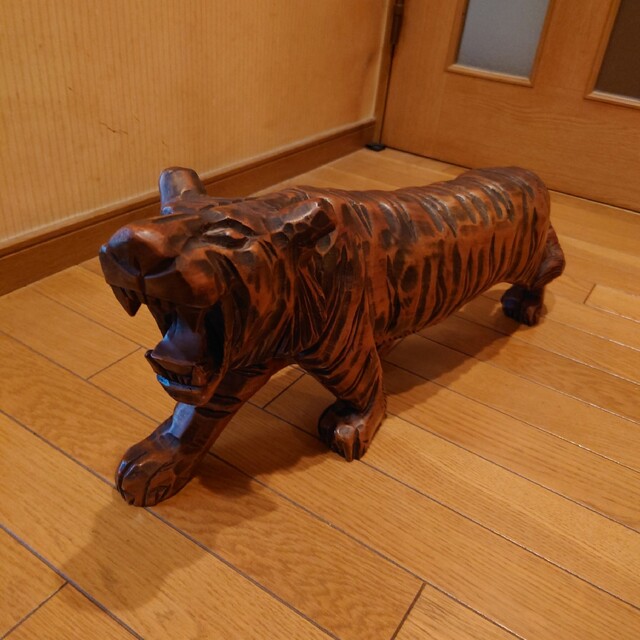 【限定品】木彫り　虎　アンティーク
