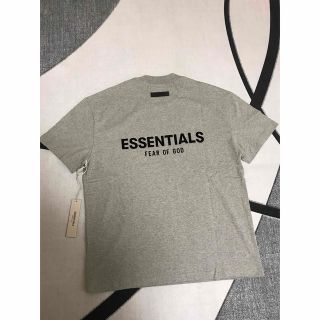 フィアオブゴッド(FEAR OF GOD)の新作FOG Essentials 両面ロゴ  Tシャツ ディープグレー S(Tシャツ/カットソー(半袖/袖なし))