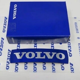 ボルボ(Volvo)のボルボ 純正フロントグリル エンブレム ロゴ補修パーツ XC60用 新品(車種別パーツ)