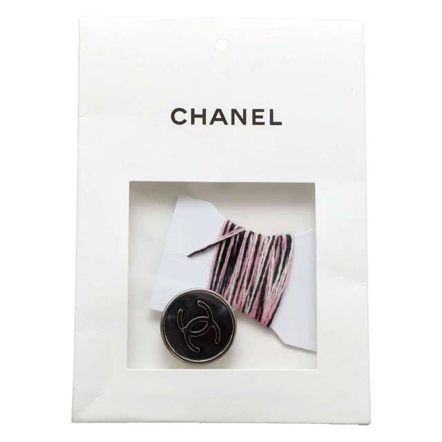 CHANEL(シャネル)のシャネル トップス カーディガン ココマーク カシミヤ レディースサイズ34 P74553 CHANEL 黒 ピンク レディースのトップス(カーディガン)の商品写真