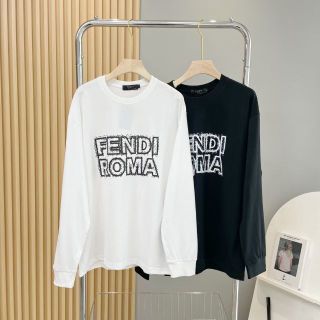 く日はお得♪ FENDI かわいい ニコチャン 刺繍 ロゴ トレーナー