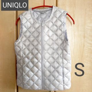 ユニクロ(UNIQLO)のユニクロ　レディースウルトラライトダウンコンパクトベストSP　グレー　S　ダイヤ(ダウンベスト)