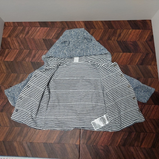 babyGAP(ベビーギャップ)のbabyGAP リバーシブル くま　パーカー キッズ/ベビー/マタニティのベビー服(~85cm)(カーディガン/ボレロ)の商品写真