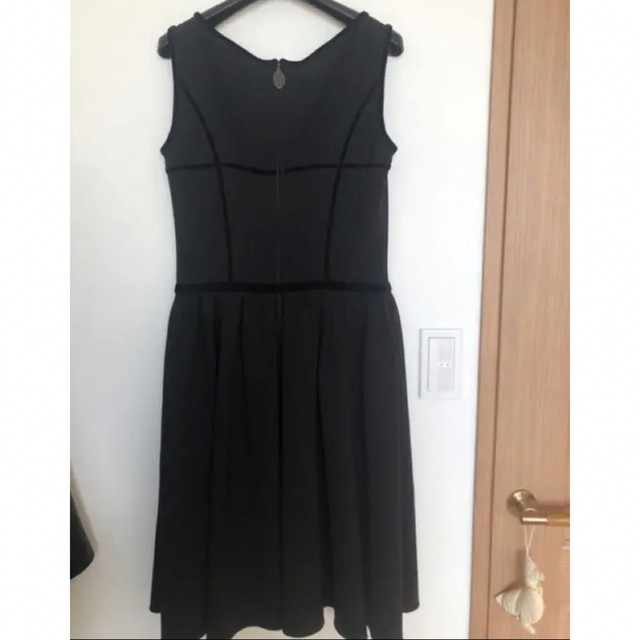 美品【フォクシー】ベロアパイピングワンピース お買い得 48.0%OFF www