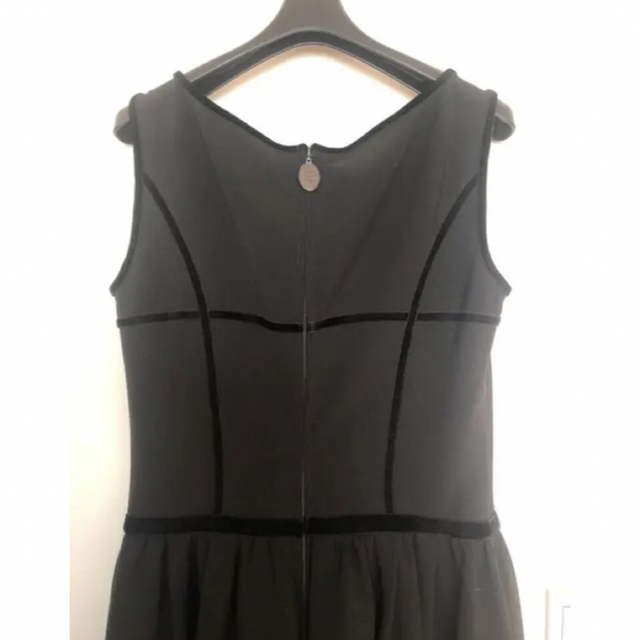 美品【フォクシー】ベロアパイピングワンピース お買い得 48.0%OFF www