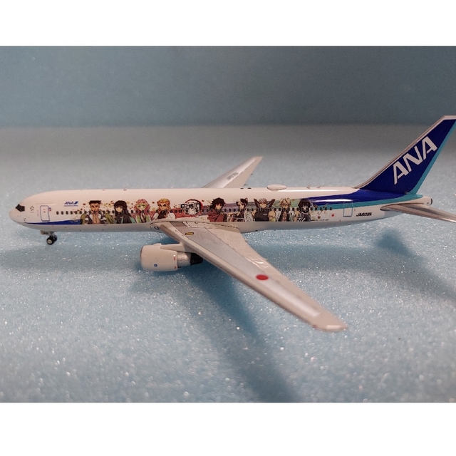 ANA B767-300ER 鬼滅の刃　JA608A PHOENIX1:400鬼滅の刃