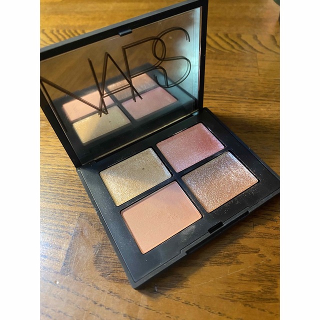 NARS(ナーズ)のNARS クワッドアイシャドウ コスメ/美容のベースメイク/化粧品(アイシャドウ)の商品写真