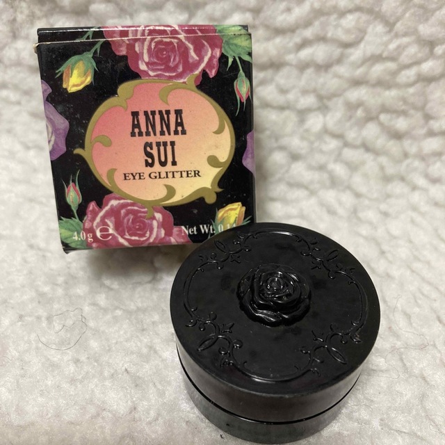 ANNA SUI(アナスイ)の美品 アナスイ  グリッター アイカラー  シルバー ラメ 002アイシャドウ コスメ/美容のベースメイク/化粧品(アイシャドウ)の商品写真