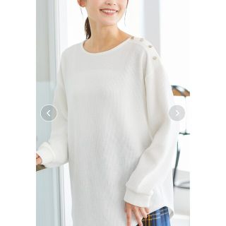 ハニーズ(HONEYS)の【新品】Honeys 肩釦付チュニック アイボリー L(チュニック)