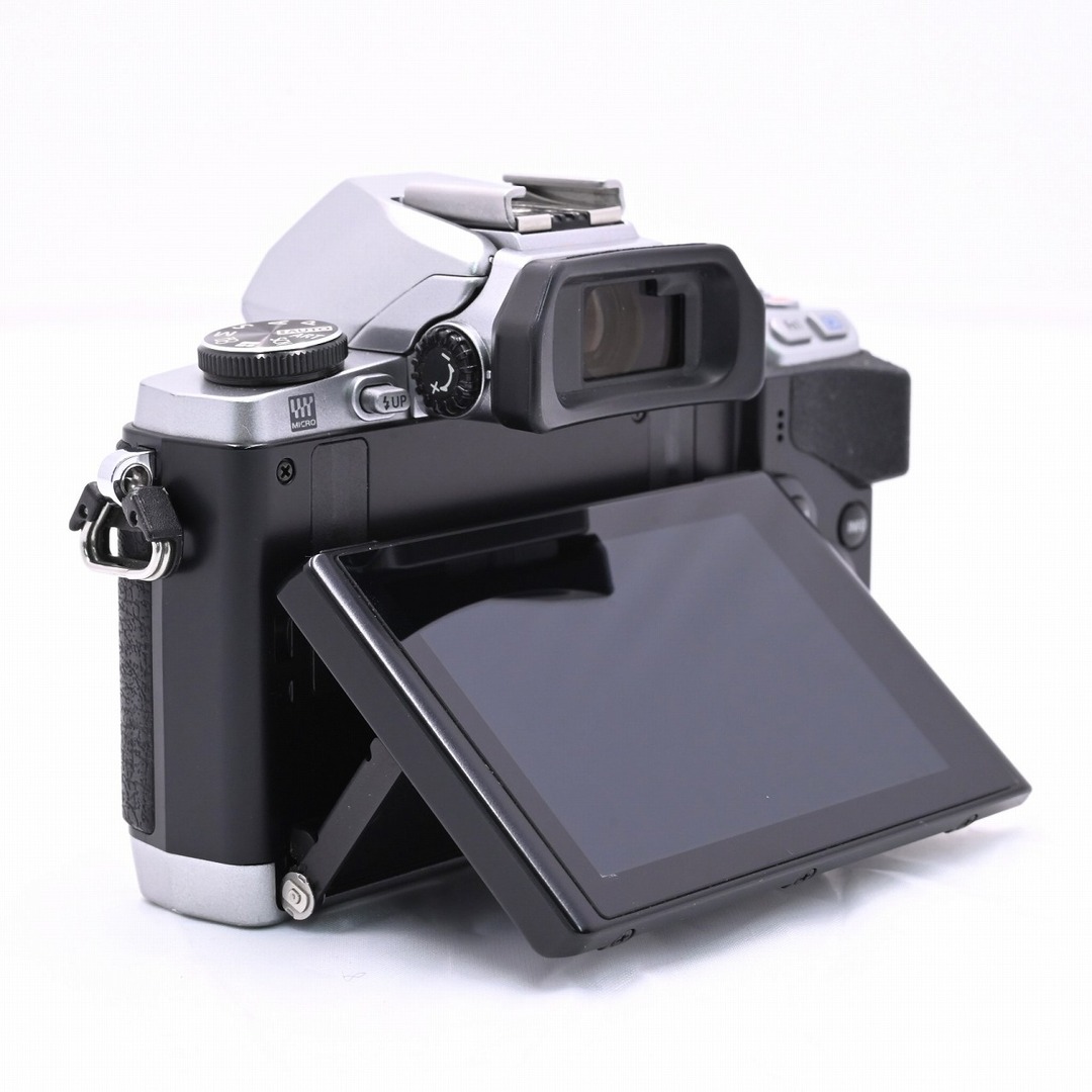 OLYMPUS OM-D E-M10 ボディ シルバー OLYMPUS OM-D E-M10 ボディ シルバー