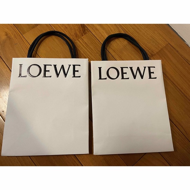 LOEWE(ロエベ)のロエベ　LOEWE ショッピングバッグ　袋　2枚 レディースのバッグ(ショップ袋)の商品写真