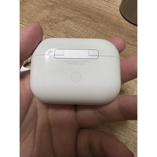 Apple(アップル)のAirPods pro 2019年 スマホ/家電/カメラのオーディオ機器(ヘッドフォン/イヤフォン)の商品写真