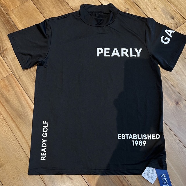 PEARLY GATES(パーリーゲイツ)のパーリーゲイツ　PEARLY GATES  モックネックTシャツ　5サイズ スポーツ/アウトドアのゴルフ(ウエア)の商品写真