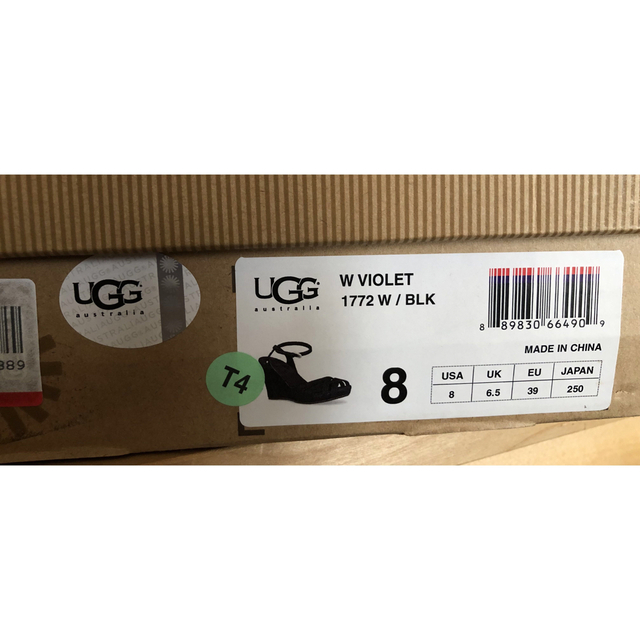 UGG(アグ)の美品UGG アグ 黒ヌバックサンダルUS8 レディースの靴/シューズ(サンダル)の商品写真