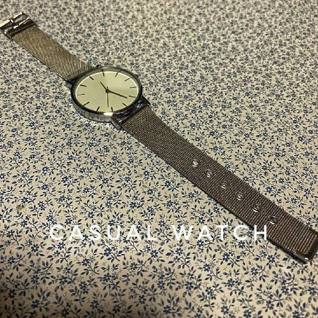 25新作 レディース 腕時計 クォーツ シルバー×ホワイト お洒落 時計 レディースのファッション小物(腕時計)の商品写真