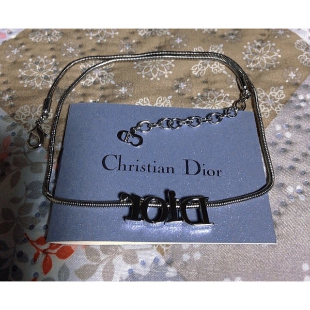Christian Dior(クリスチャンディオール)のディオール ネックレス シルバー ロゴ レディースのアクセサリー(ネックレス)の商品写真