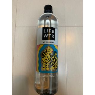 ライフウォーター　LIFE WTR LIFEWATER  1000ml ボトル(登山用品)